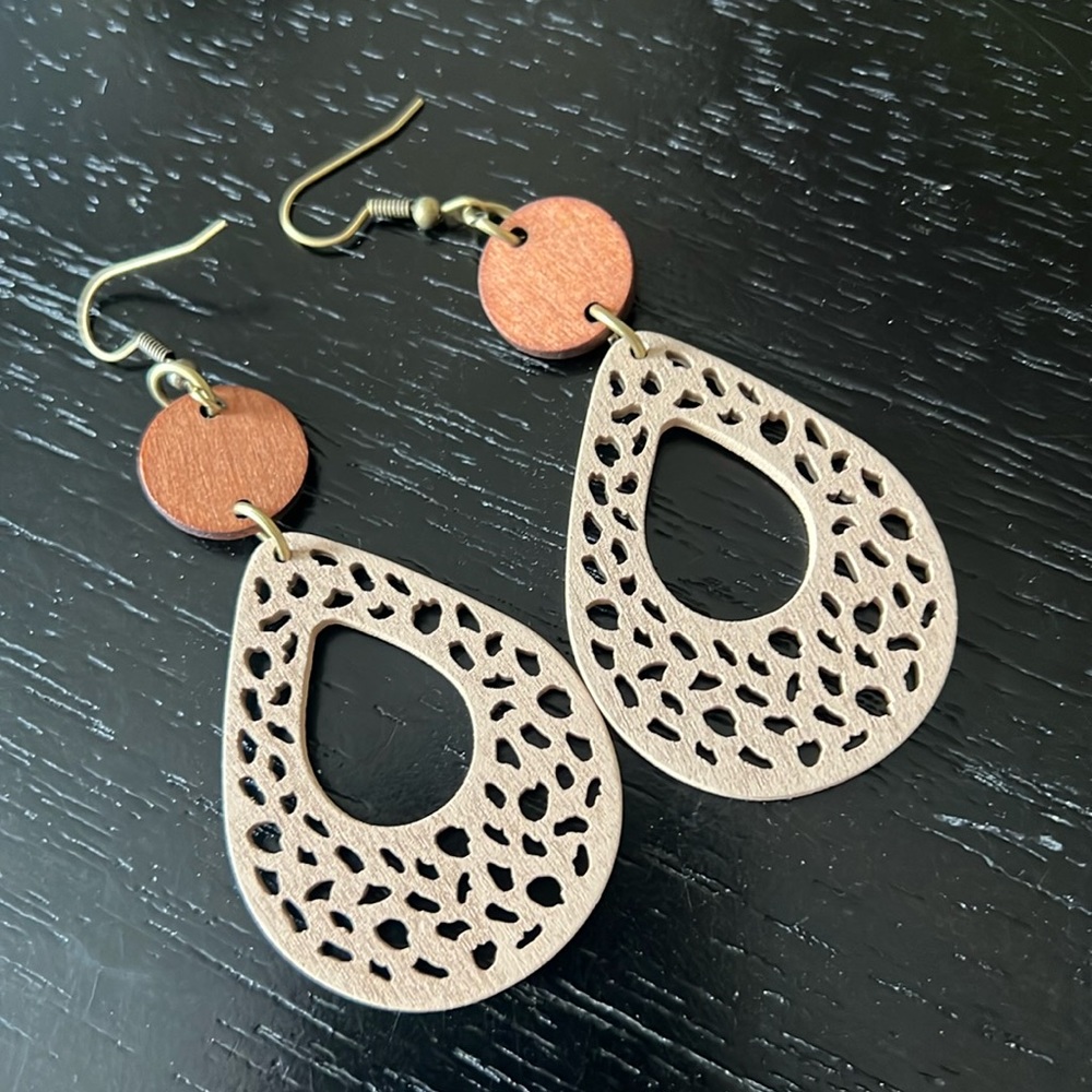 Laser cut wooden earrings-NWT
